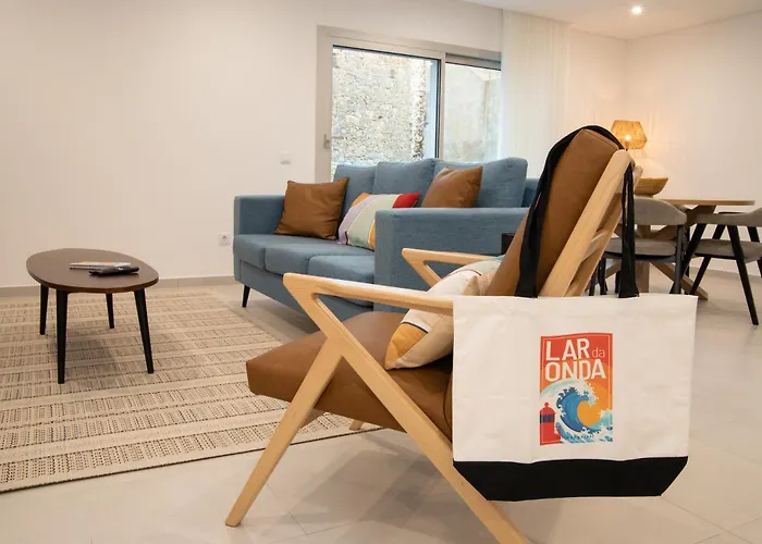 Lar Da Onda - By Sch 纳扎雷